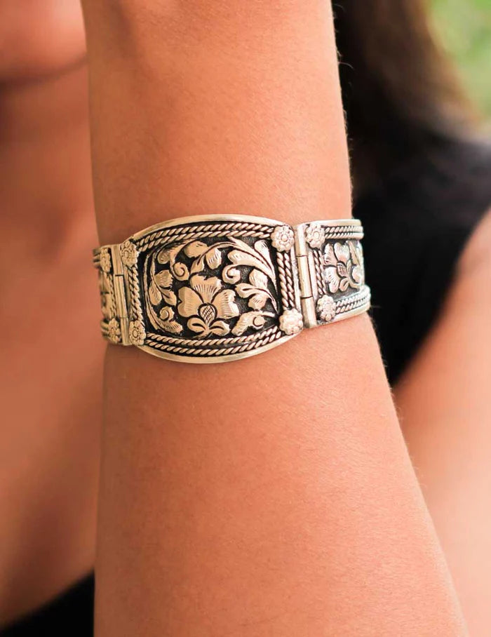 Seraphina Embossed Heritage Bracelet