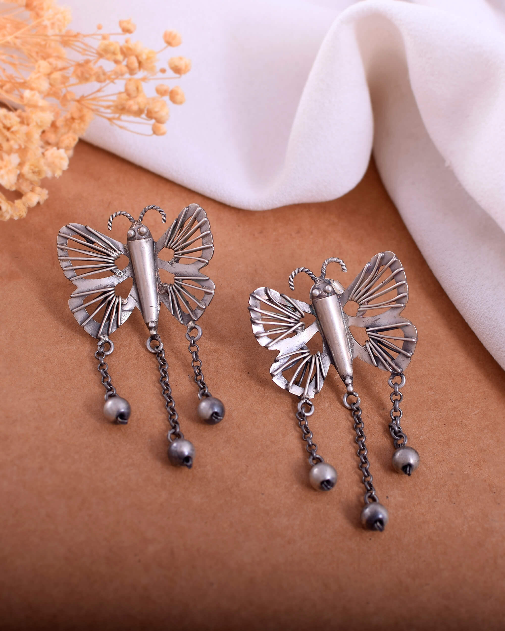 Gulzar Flutter Silver Earrings