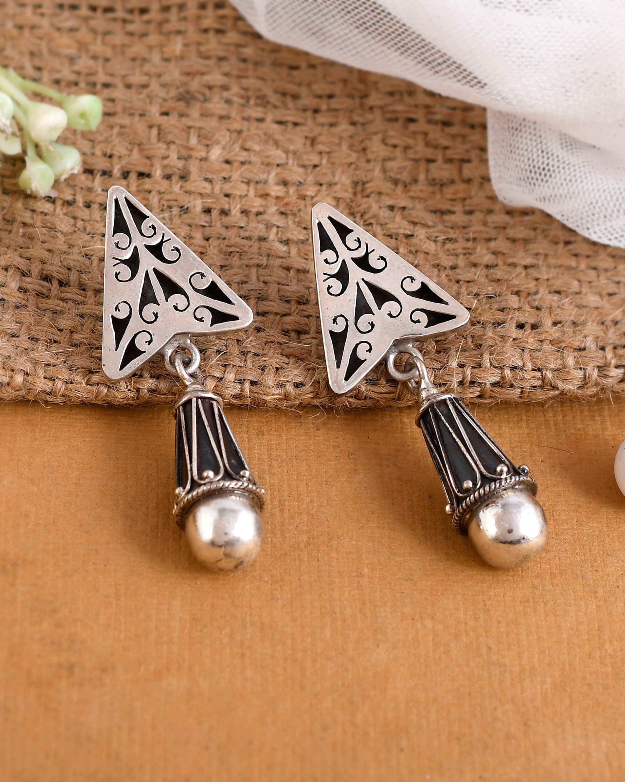 Pendentifs en argent moulés à la main Mehira