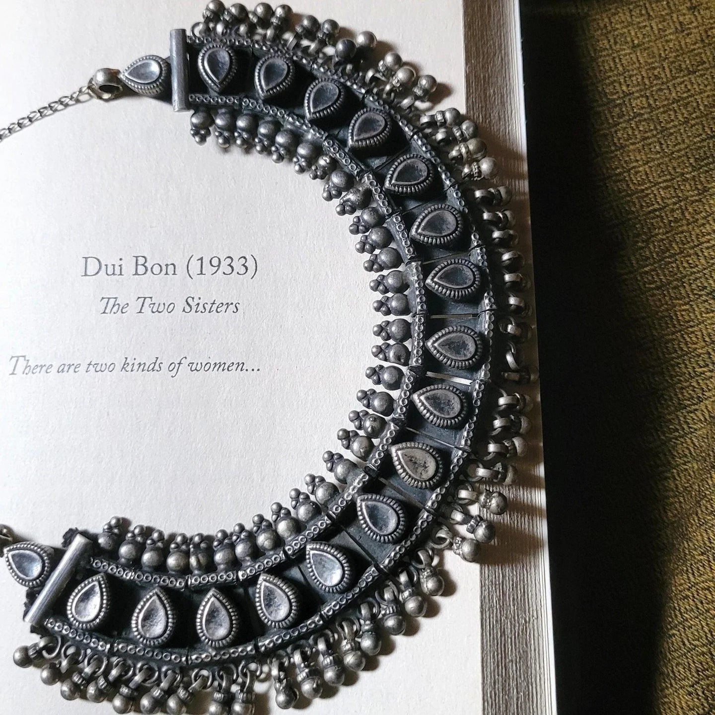 Jharoka Echo Silver Necklace