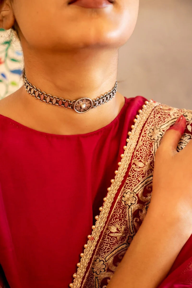 Zehra Floral Crest Handcrafted Choker
