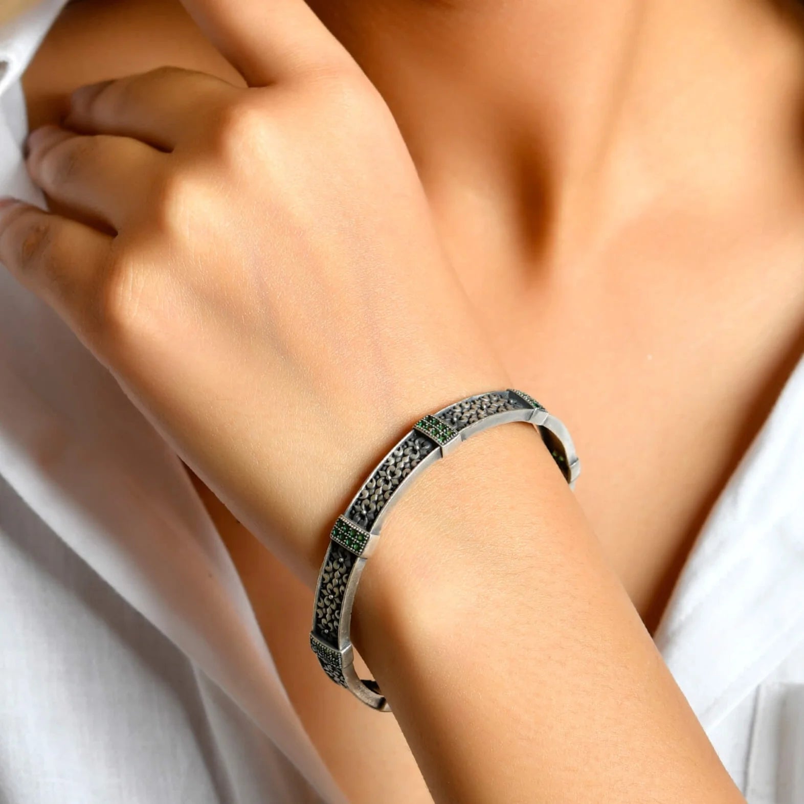 Kiyana Vault Silver Bangle