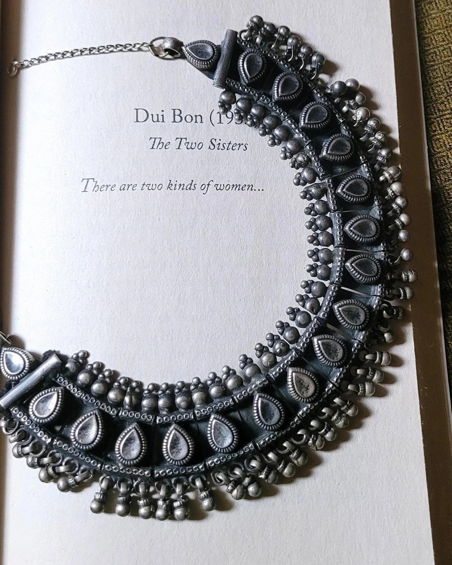 Jharoka Echo Silver Necklace