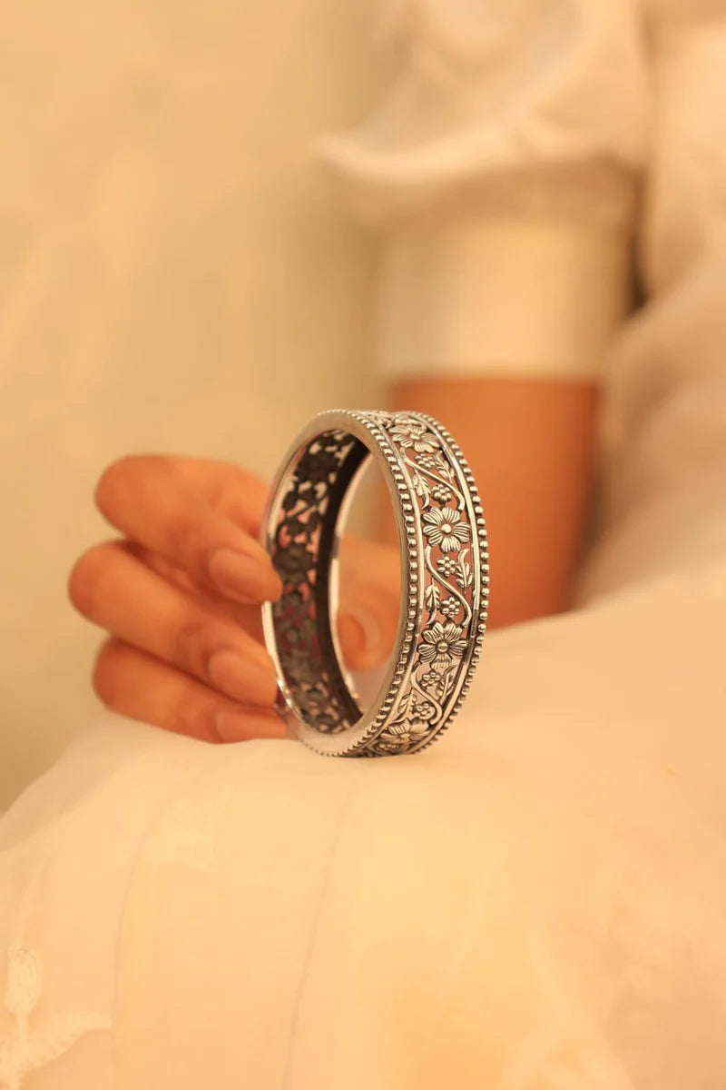 Isolde Leaflace Handcrafted Bangle