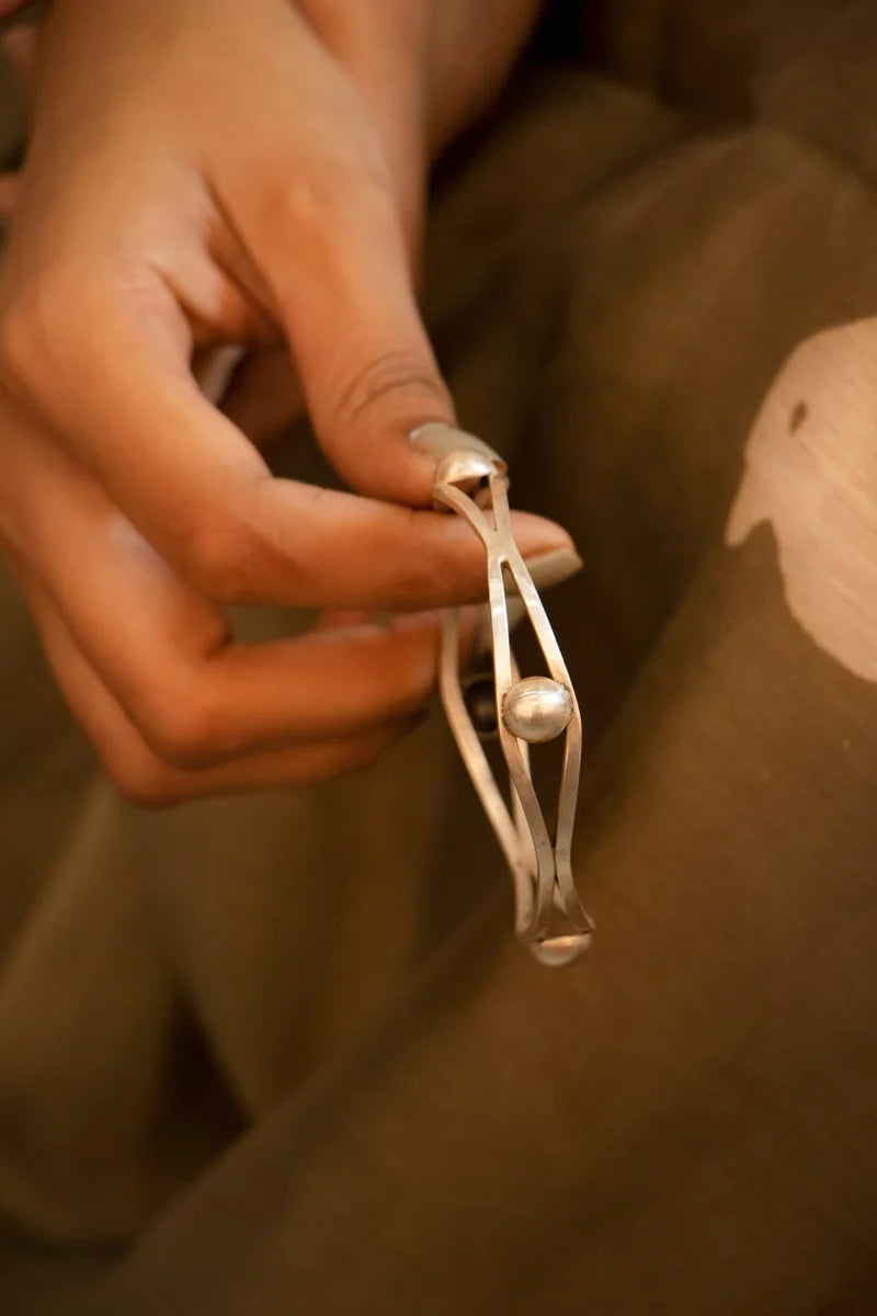 Isla Streamlined Handcrafted Bangle
